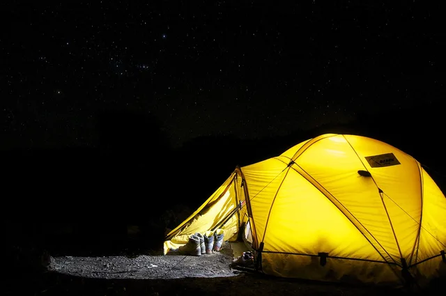 tent, camp, night, camping, stars, stargazing, illuminated, expedition, dome tent, yellow tent, tent, tent, camping, camping, camping, camping, camping. Packing and shooting rules for a guided astronomy tour night